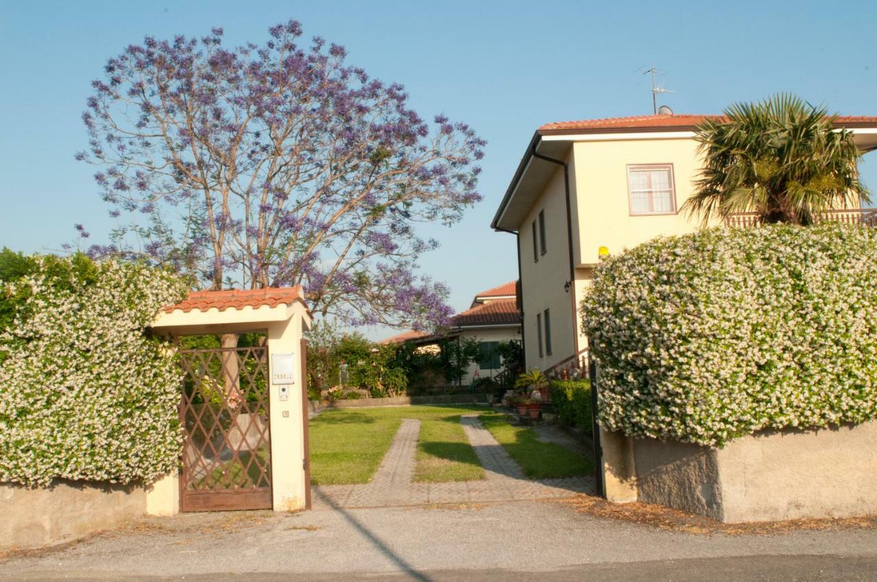 B&B Villa Dei Fiori SantʼEufemia Lamezia Buitenkant foto