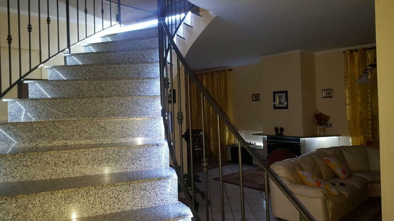 B&B Villa Dei Fiori SantʼEufemia Lamezia Buitenkant foto
